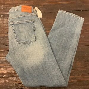 Abercrombie & Fitch 31x32 “Kennan Straight” jeans